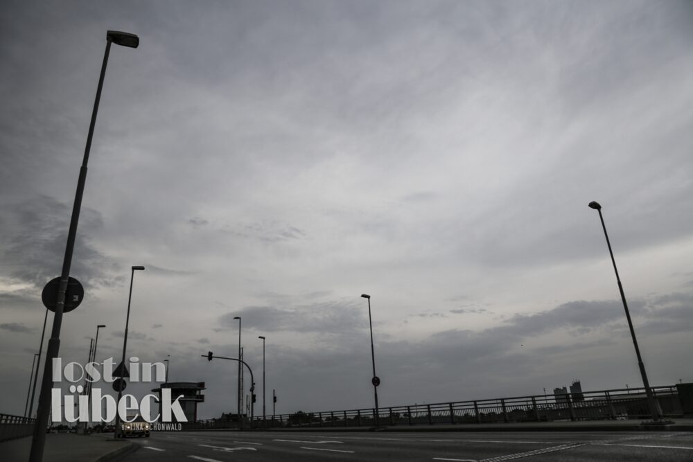 Einsiedelstrasse Lübeck Eric Warburg Brücke Gewitter