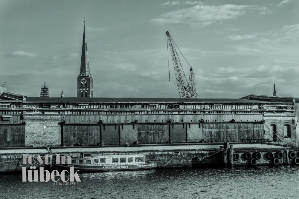 Willy Brandt Allee Lübeck alte Hafenschuppen der Schlichtingwerft